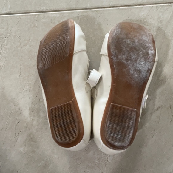 Cream flats for kids with bow - Picture 4 of 4